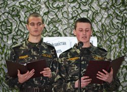 Юнаки та дівчата з кафедри військової підготовки університету розповіли про історичні факти афганської війни